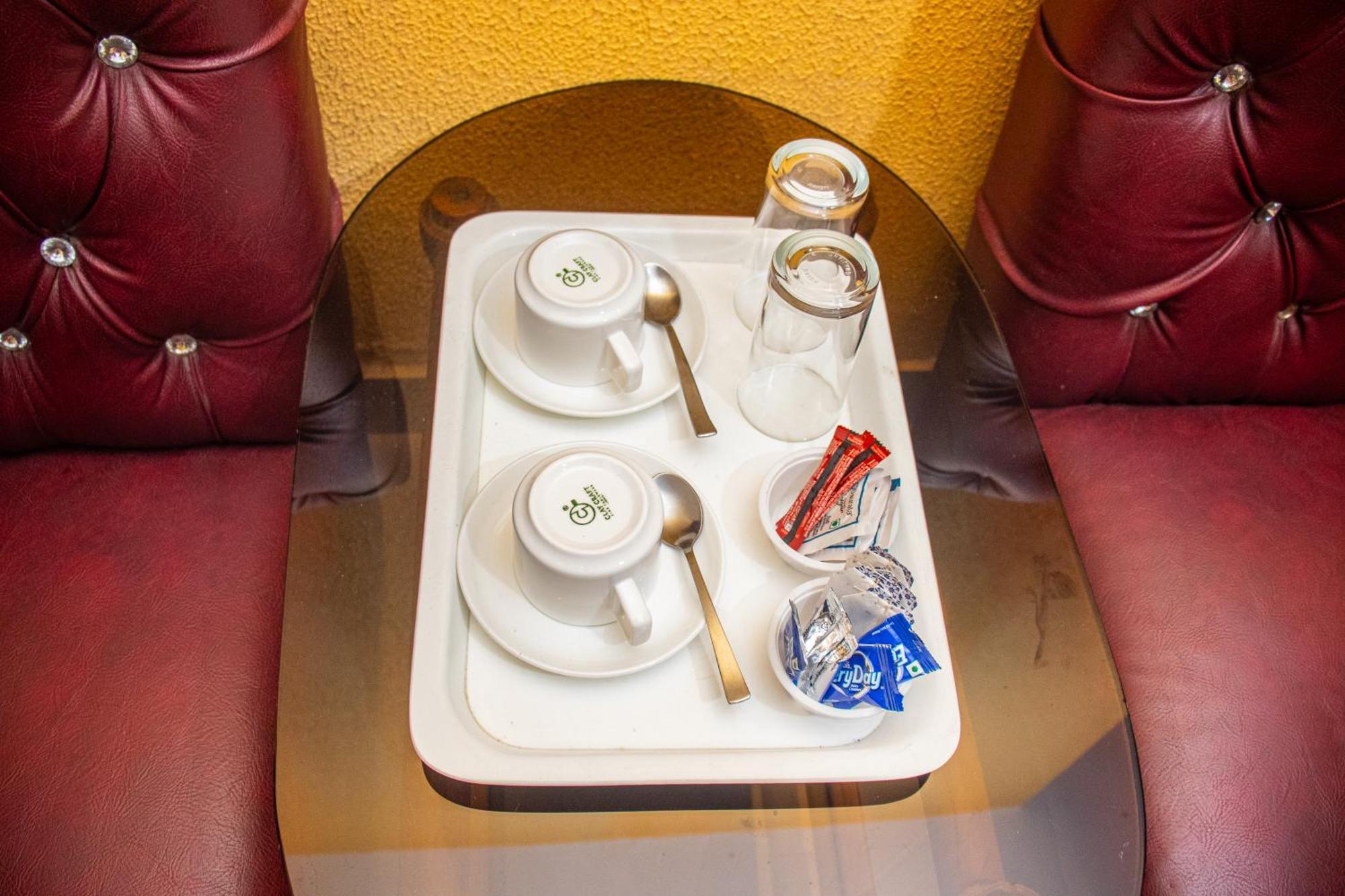 Babul Hotel Calcutta Buitenkant foto