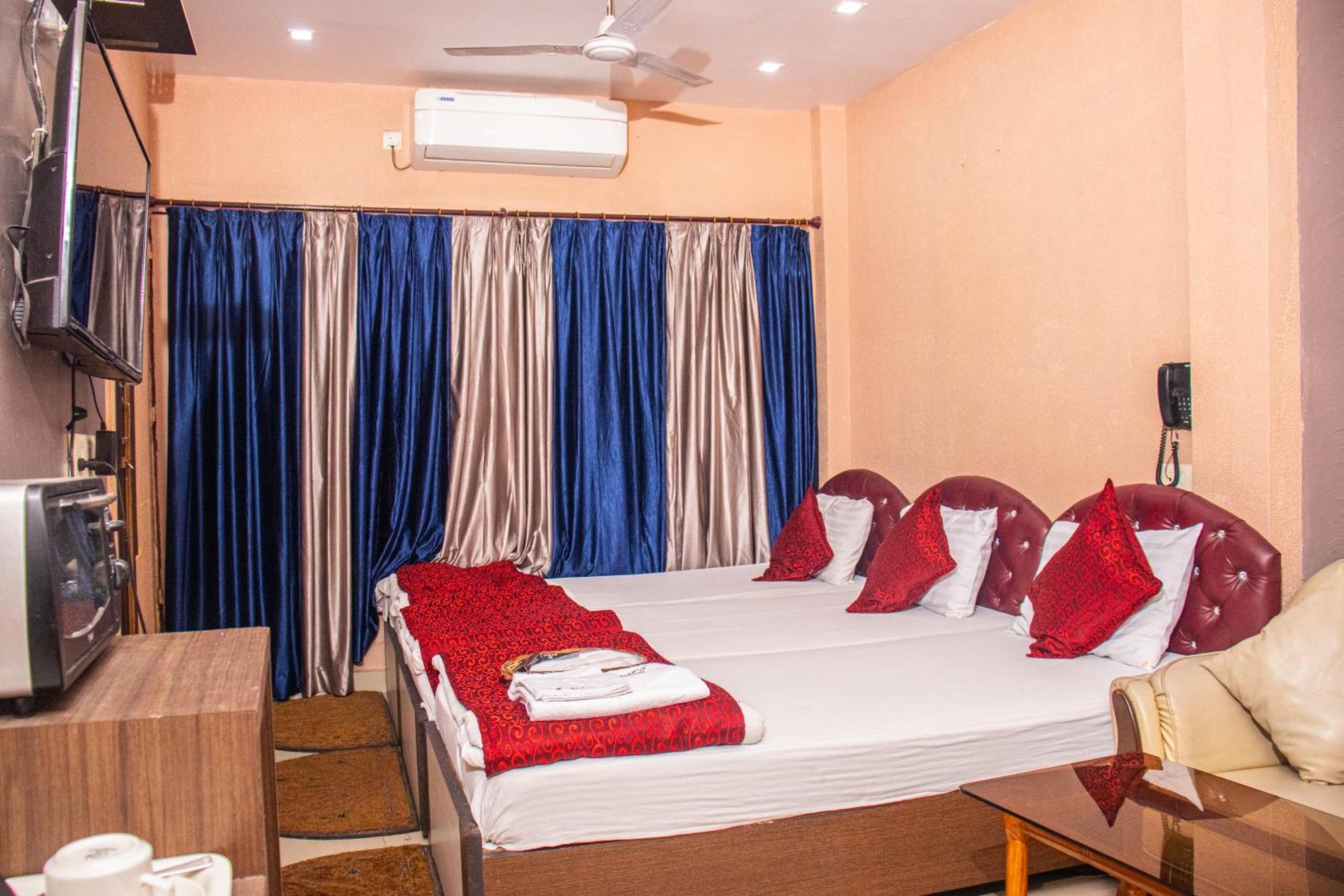 Babul Hotel Calcutta Buitenkant foto