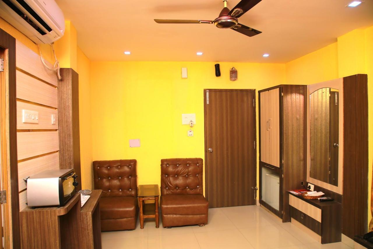 Babul Hotel Calcutta Buitenkant foto