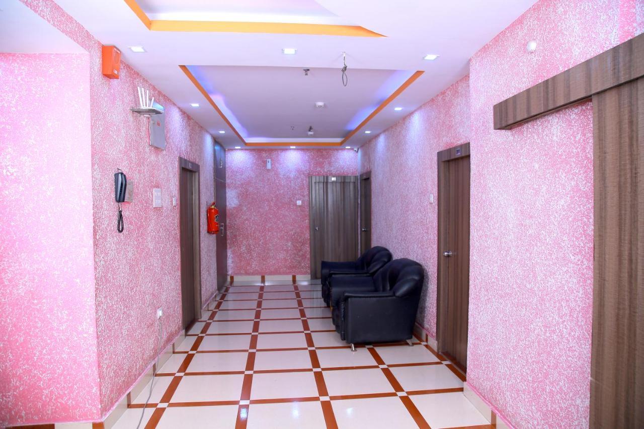 Babul Hotel Calcutta Buitenkant foto